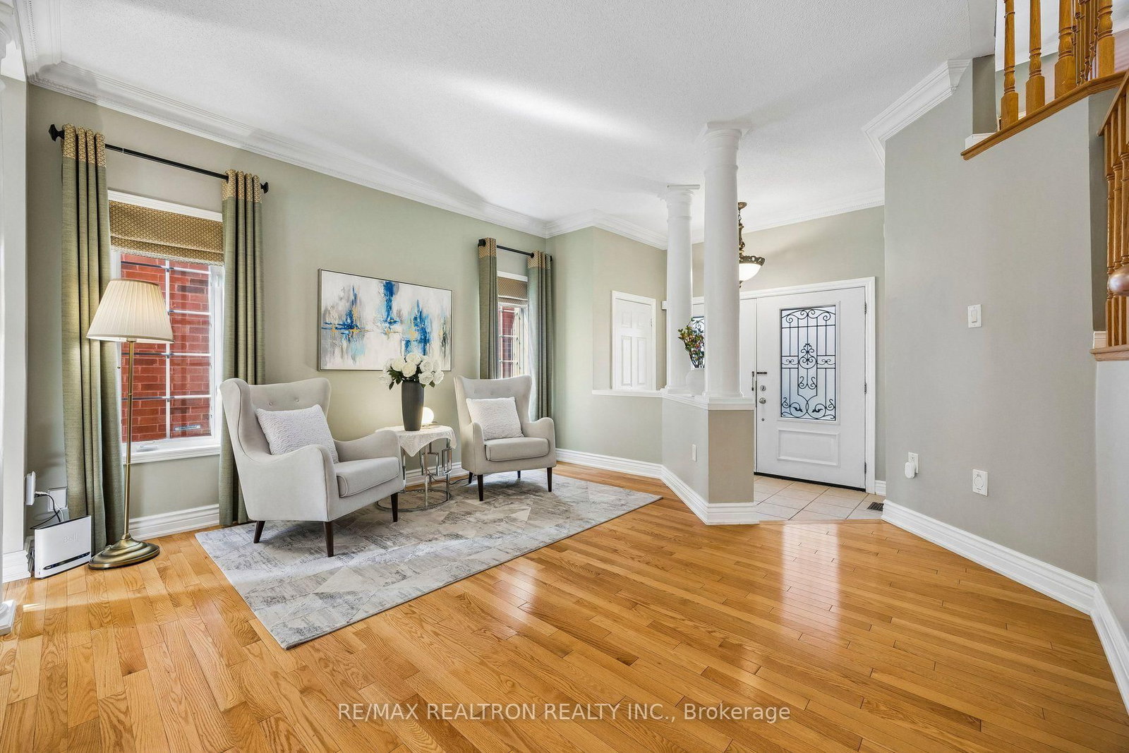 9 Kimono Crescent • Richmond Hill, ON photo 4