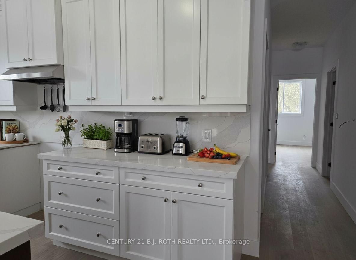 3183 Cove Avenue • Innisfil, ON photo 6