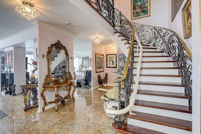 1 Clark Avenue • #PH 7 • Vaughan, ON photo 5