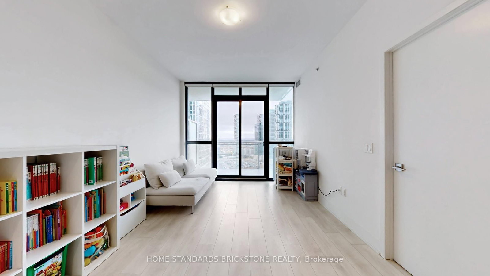 2908 Highway 7 • #2306 • Vaughan, ON photo 8