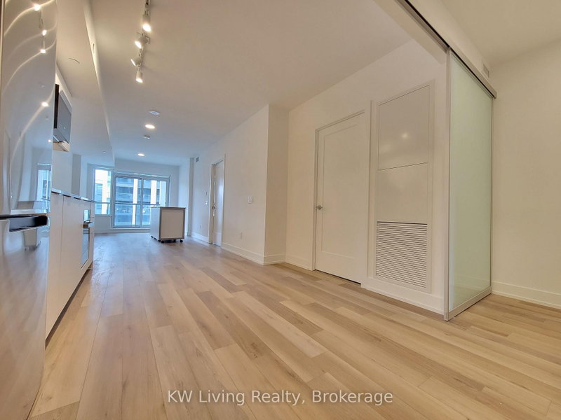 1002 - 8 Cedarland Drive