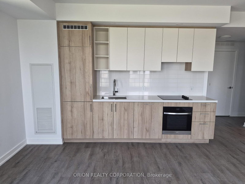 806 - 21 Meadowdale Road