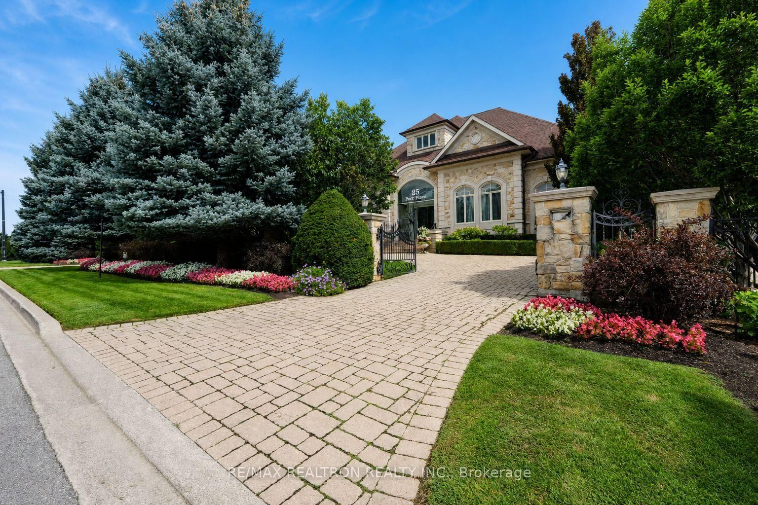 25 Parr Place • Vaughan, ON photo 36