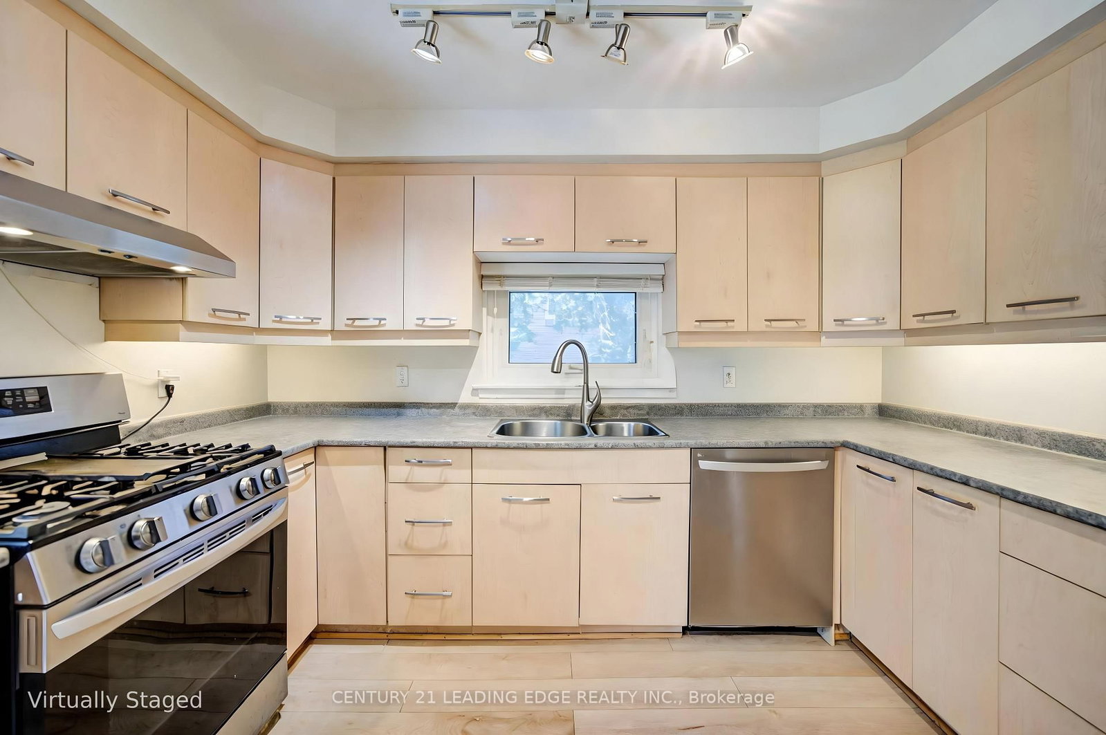 43 Carlton Road • Markham, ON photo 6