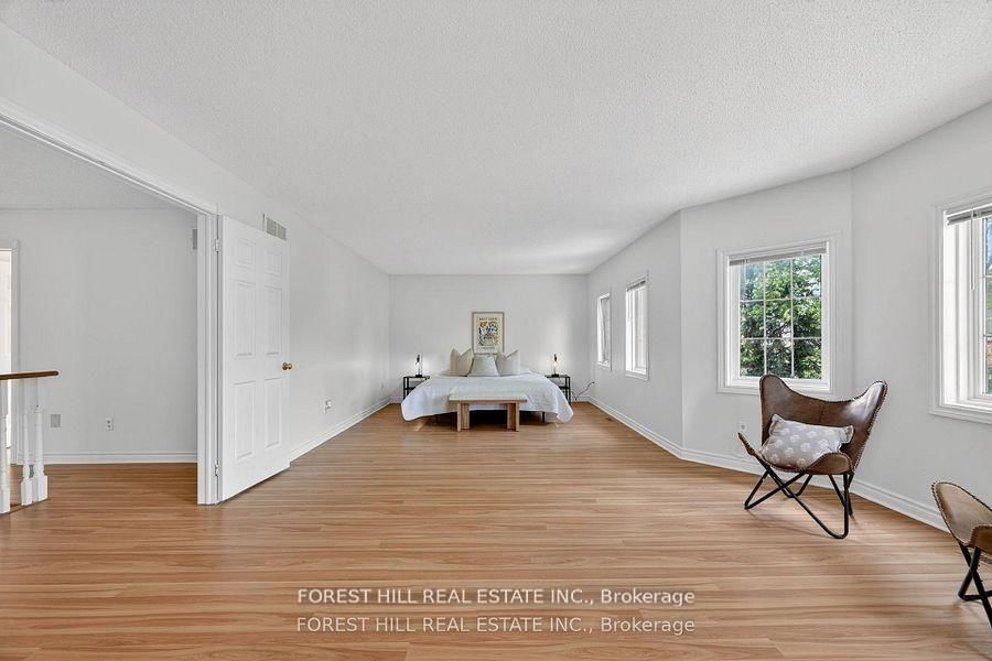 2 Regent Street • Richmond Hill, ON photo 16