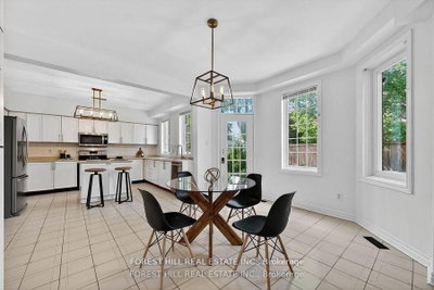 2 Regent Street • Richmond Hill, ON photo 8