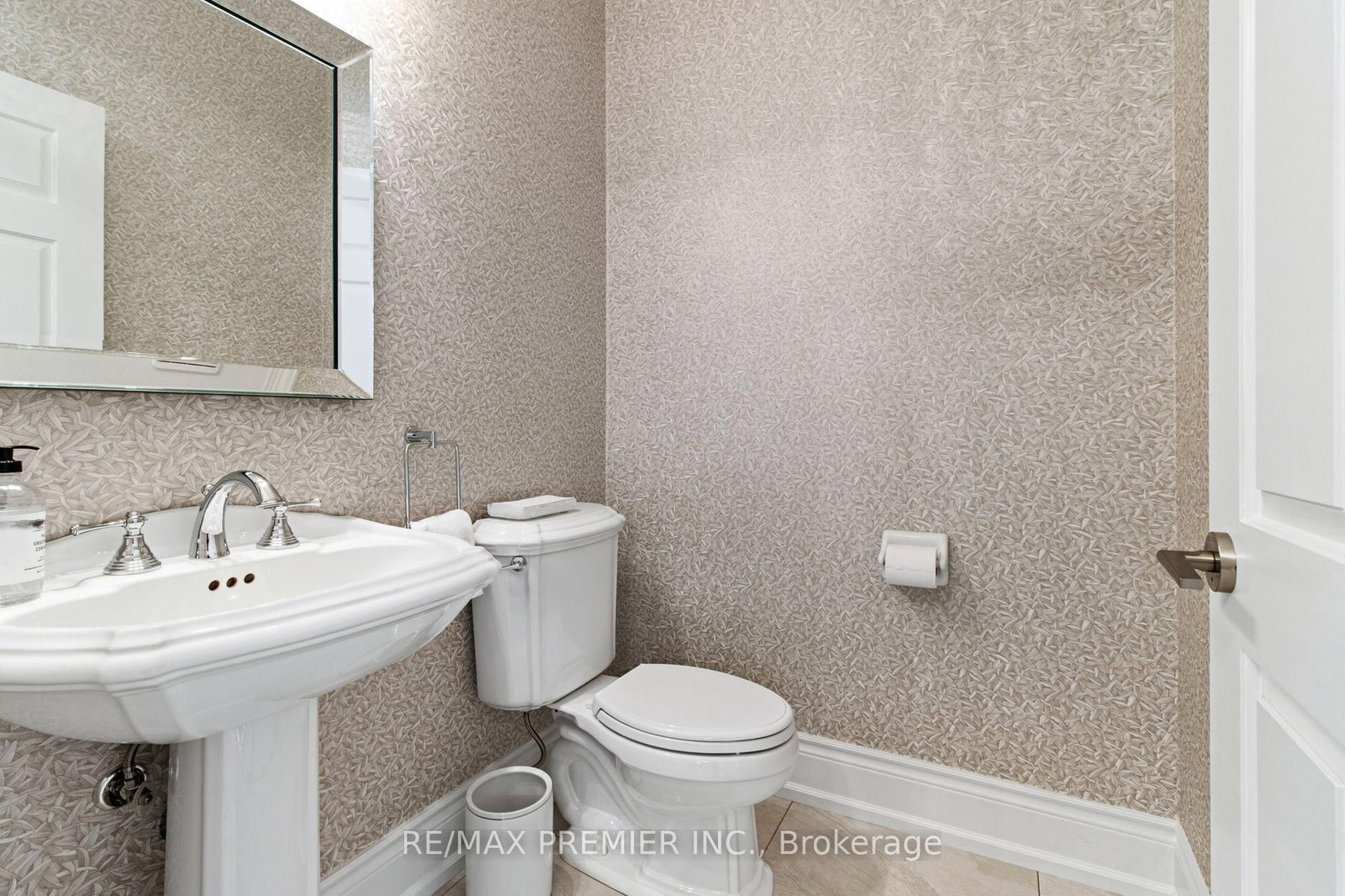 19 Stockdale Crescent • Richmond Hill, ON photo 18