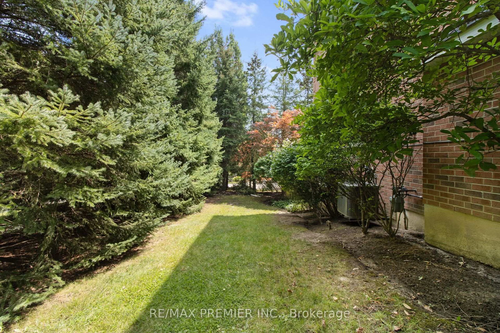 19 Stockdale Crescent • Richmond Hill, ON photo 44