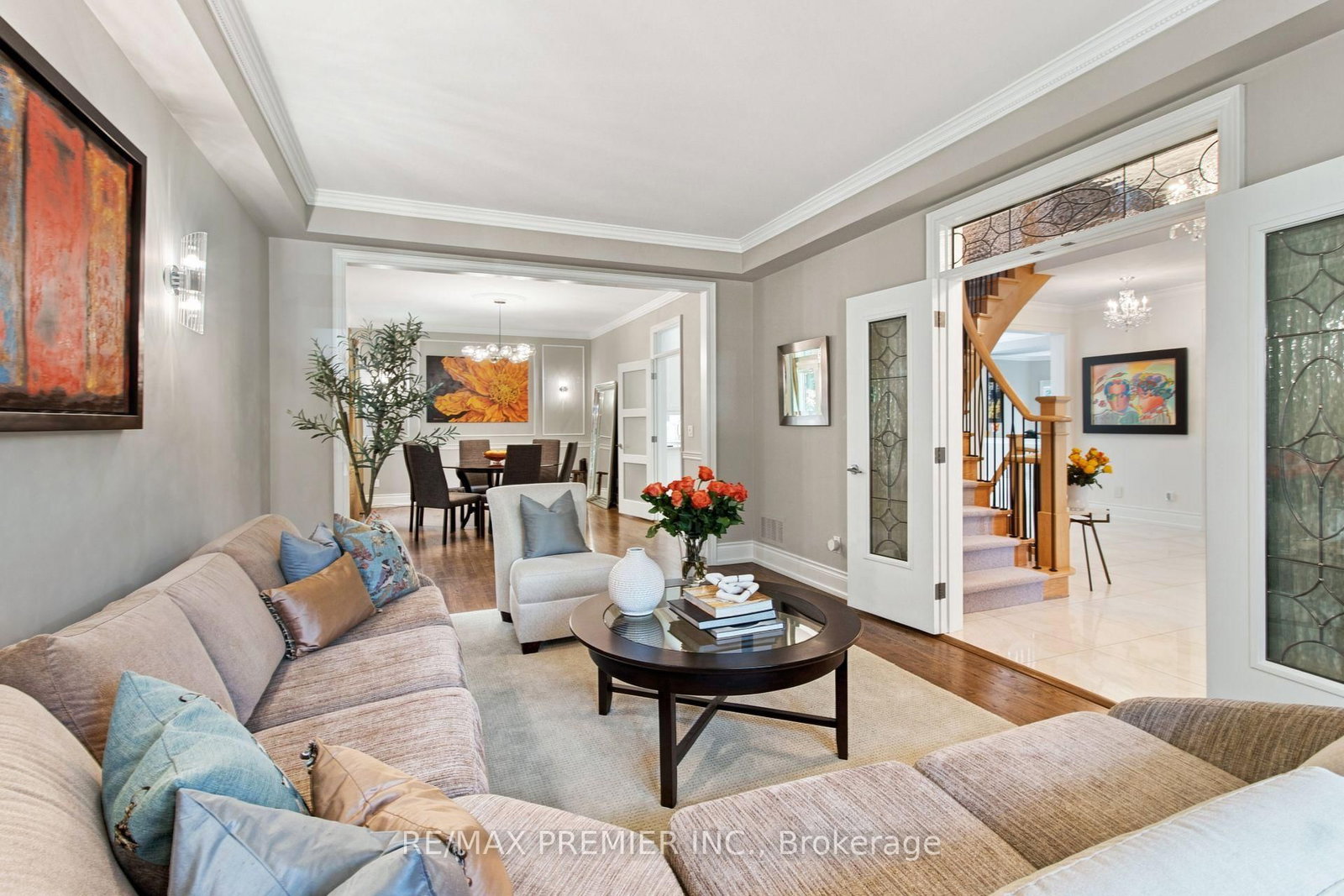 19 Stockdale Crescent • Richmond Hill, ON photo 7