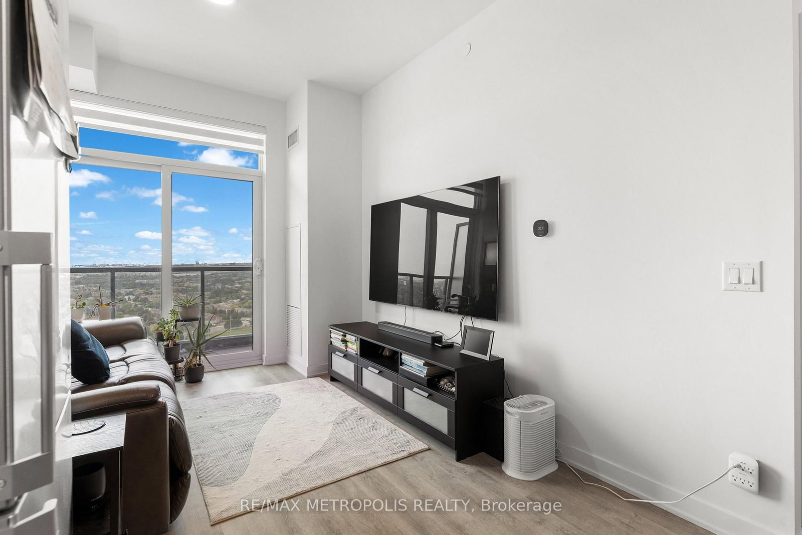 30 Upper Mall Way • #2504 • Vaughan, ON photo 12