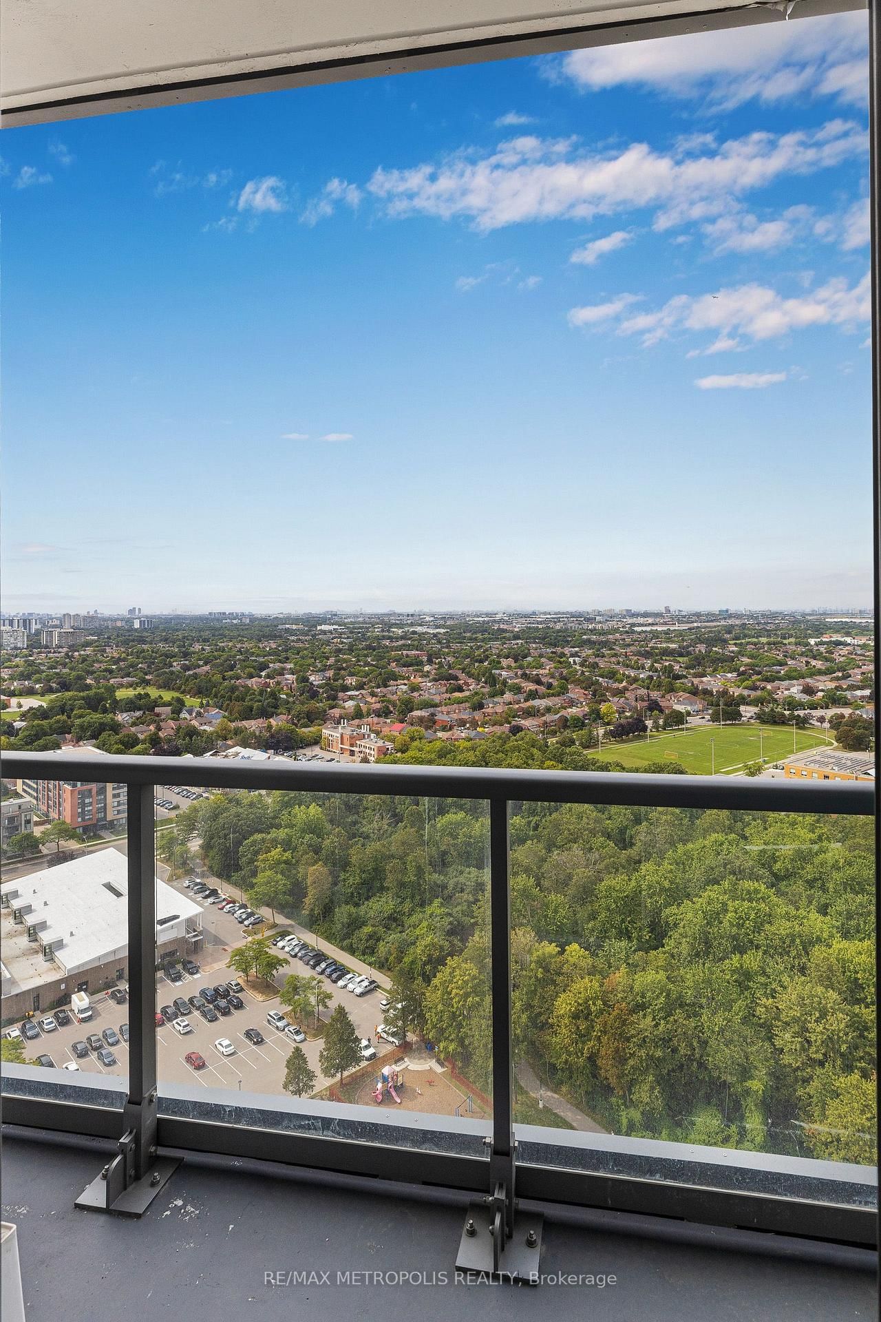 30 Upper Mall Way • #2504 • Vaughan, ON photo 13