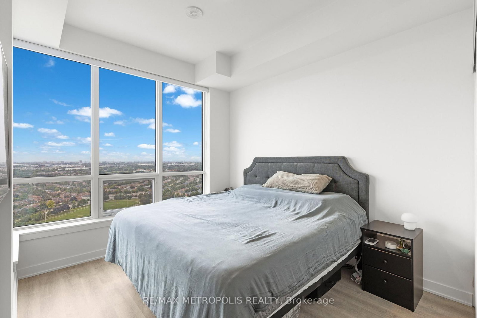 30 Upper Mall Way • #2504 • Vaughan, ON photo 21