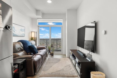 30 Upper Mall Way • #2504 • Vaughan, ON photo 9