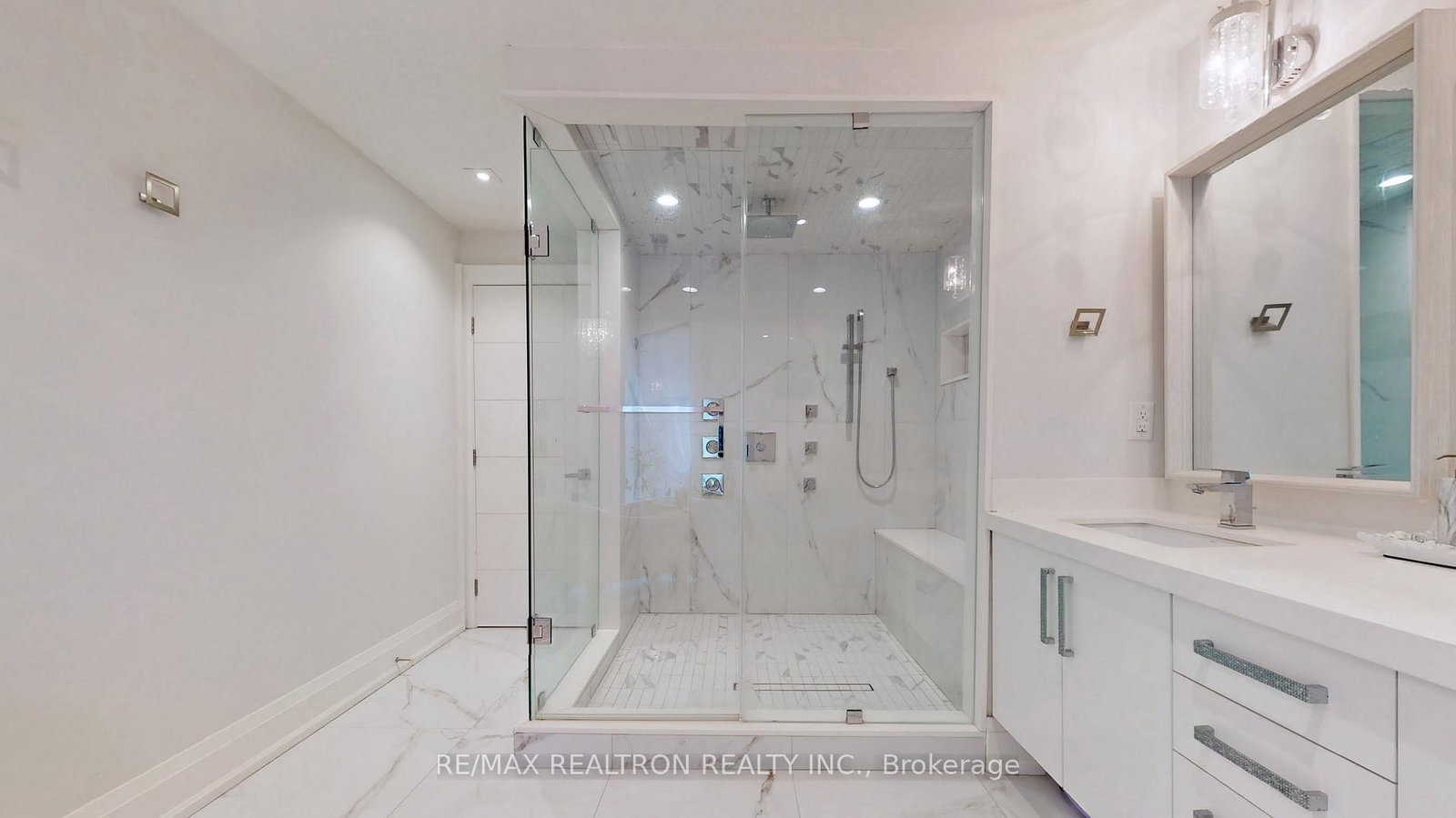 7 Albion Close • Markham, ON photo 43