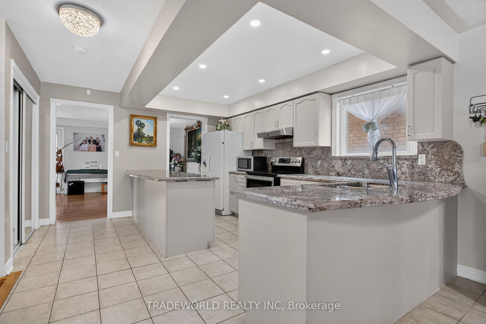 68 Grand Valley Boulevard • Vaughan, ON photo 7