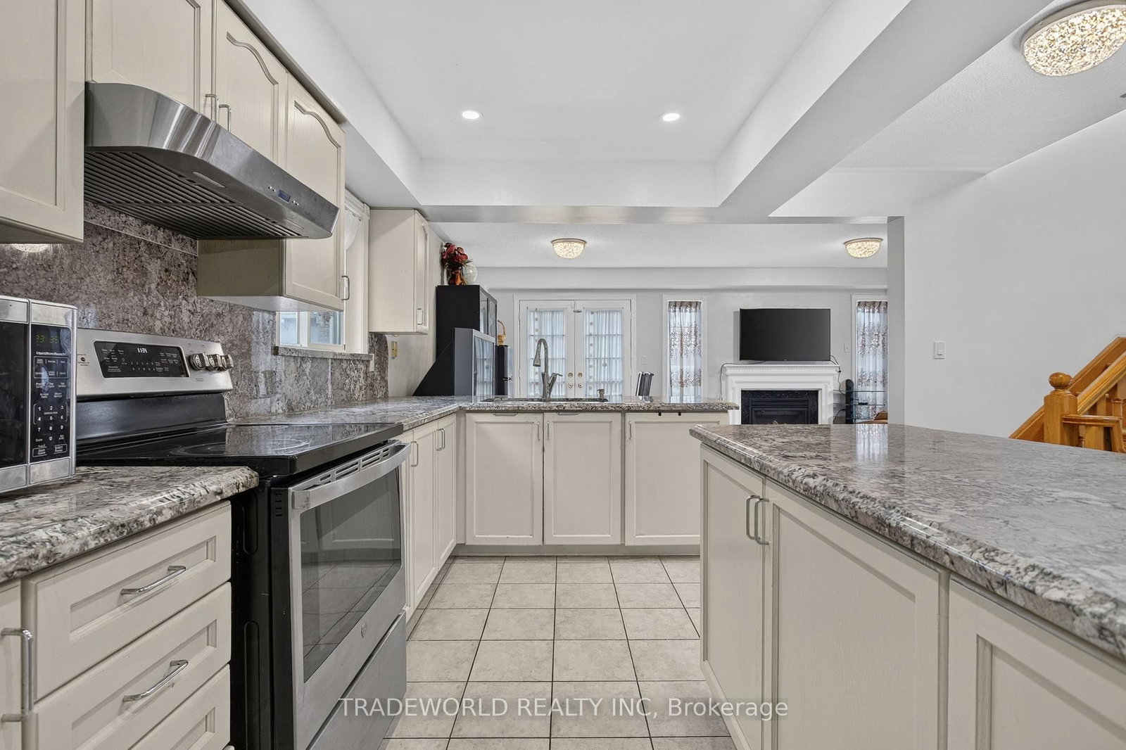 68 Grand Valley Boulevard • Vaughan, ON photo 8