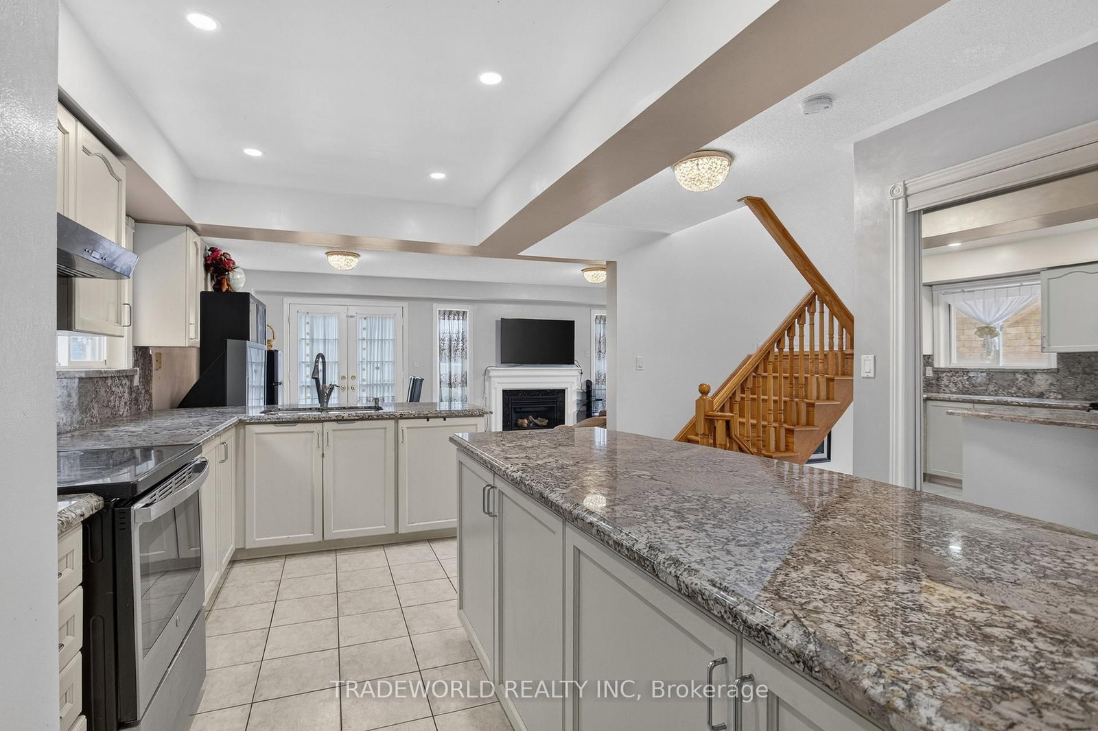 68 Grand Valley Boulevard • Vaughan, ON photo 9
