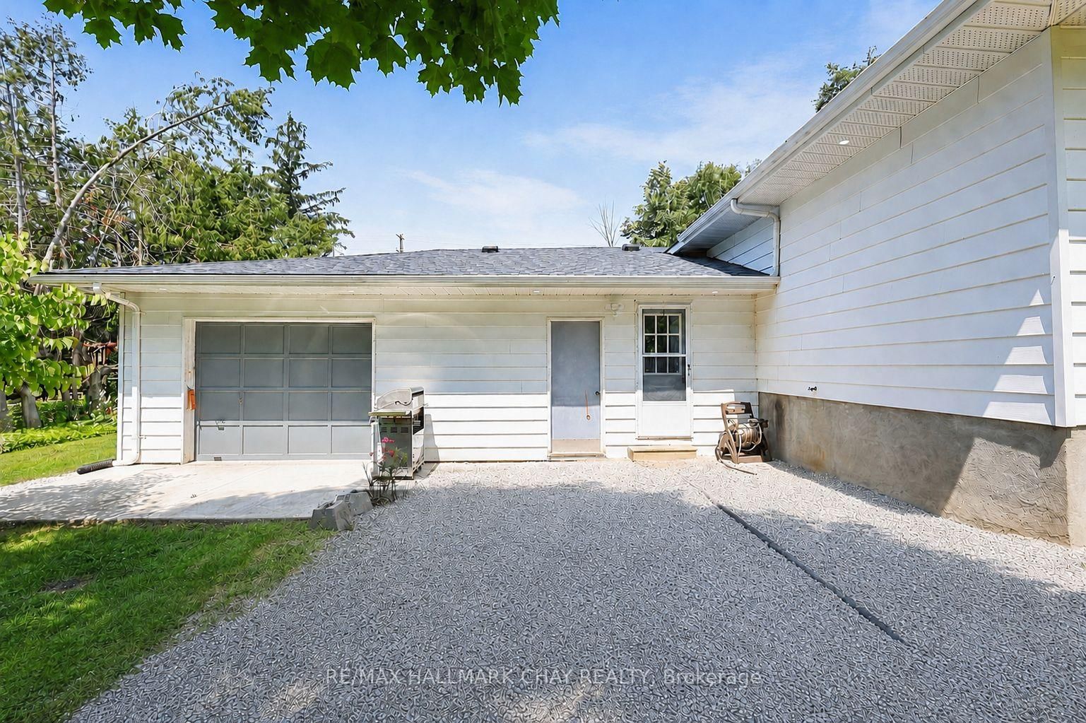 631 Lockhart Road • Innisfil, ON photo 30