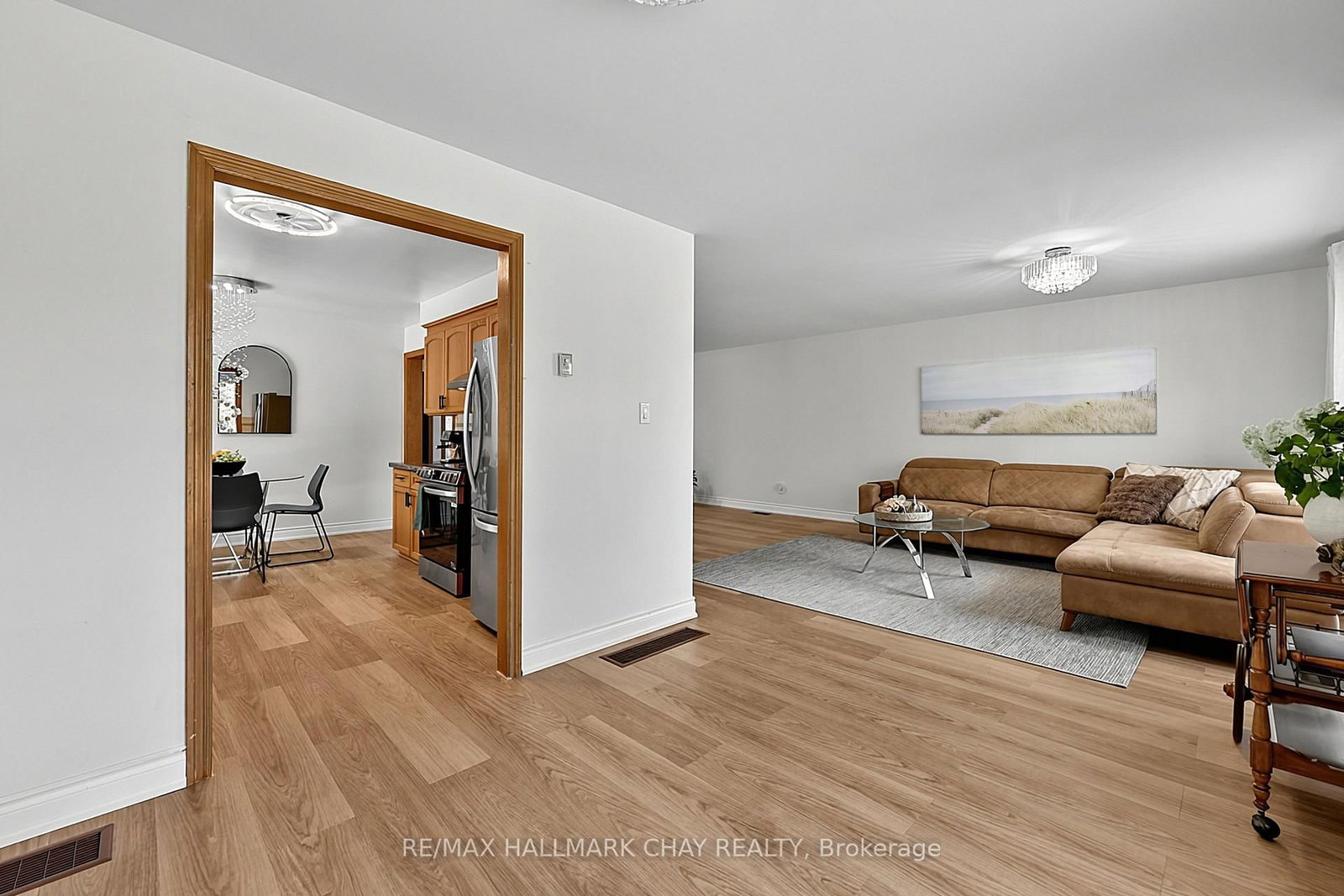 631 Lockhart Road • Innisfil, ON photo 8