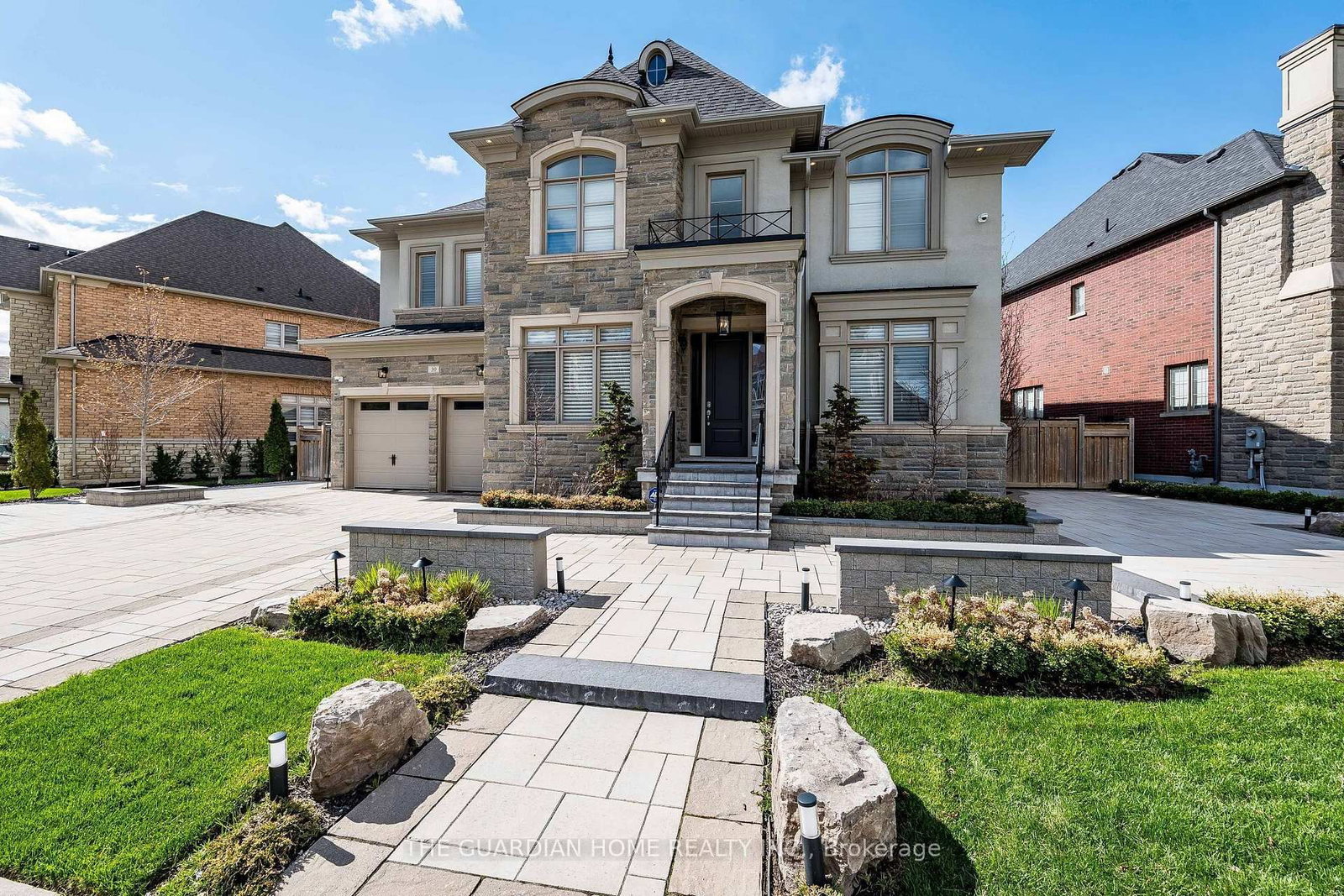 30 Tiburon Trail • Vaughan, ON photo 2