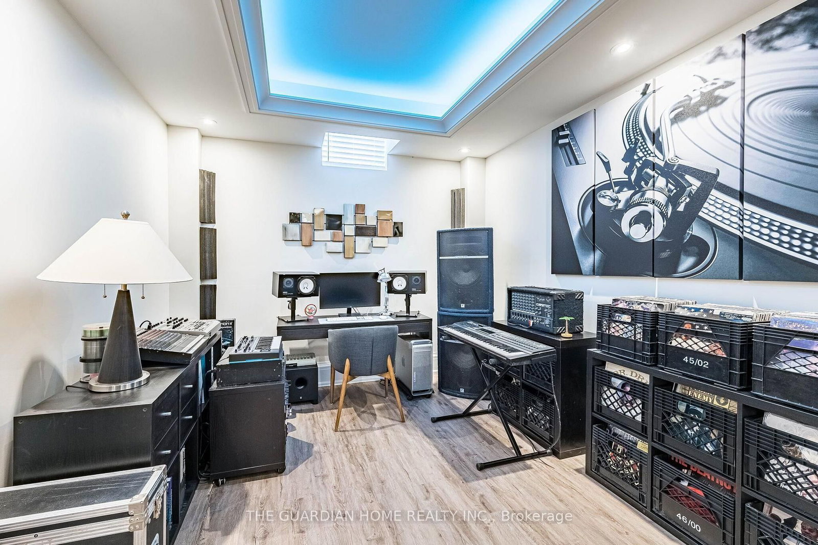 30 Tiburon Trail • Vaughan, ON photo 45