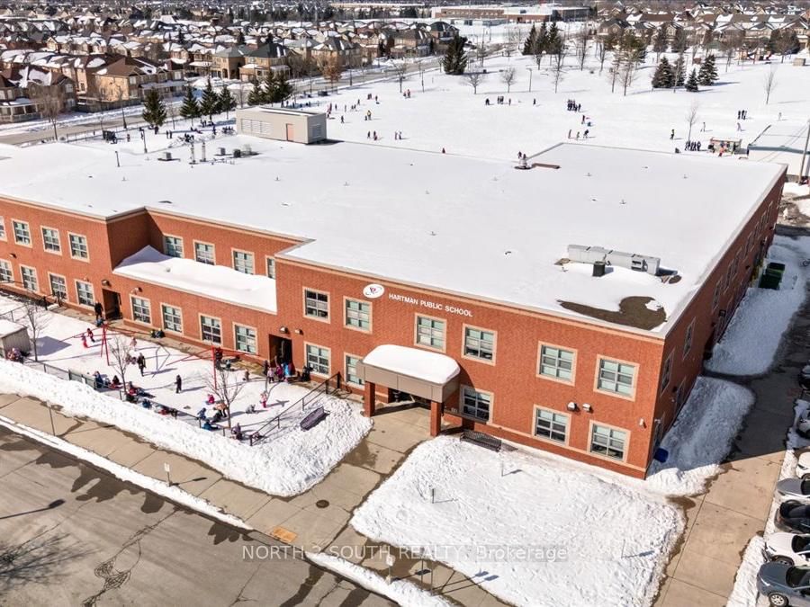 15 Gower Drive • Aurora, ON photo 17