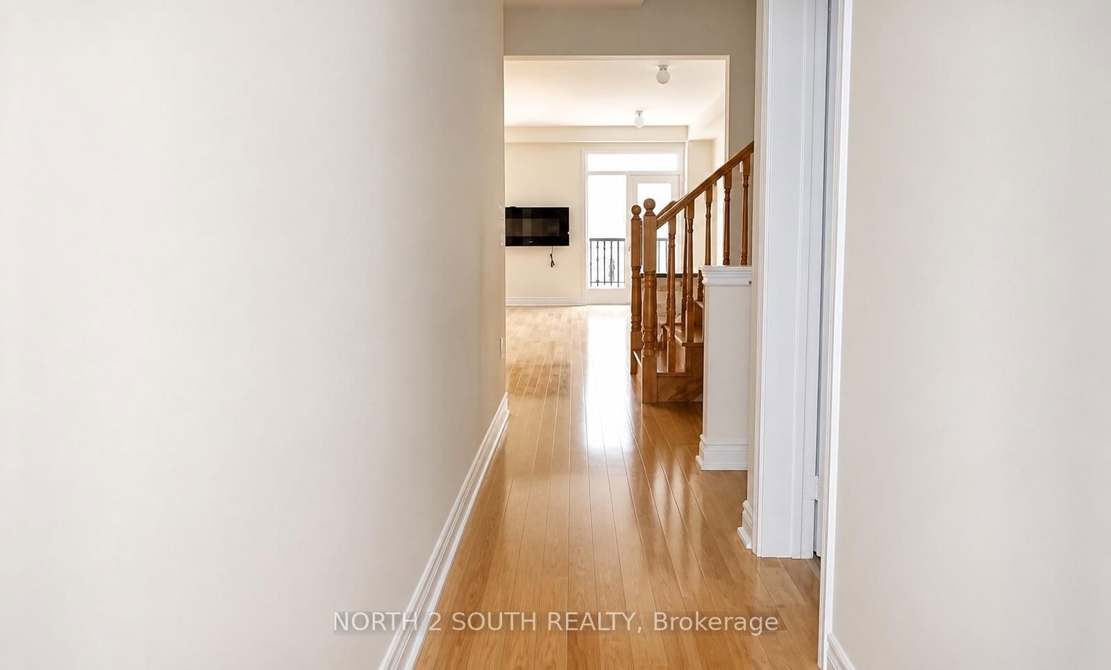 15 Gower Drive • Aurora, ON photo 5