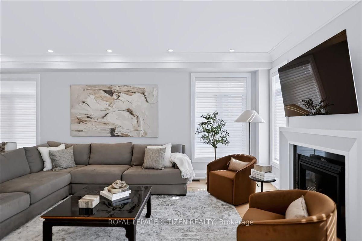 243 Ferragine Crescent • Bradford West Gwillimbury, ON photo 13