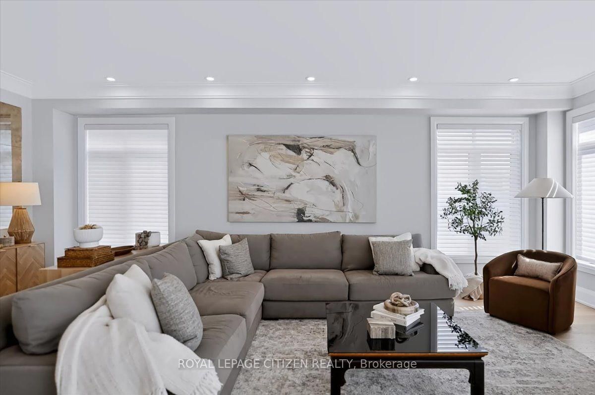 243 Ferragine Crescent • Bradford West Gwillimbury, ON photo 14