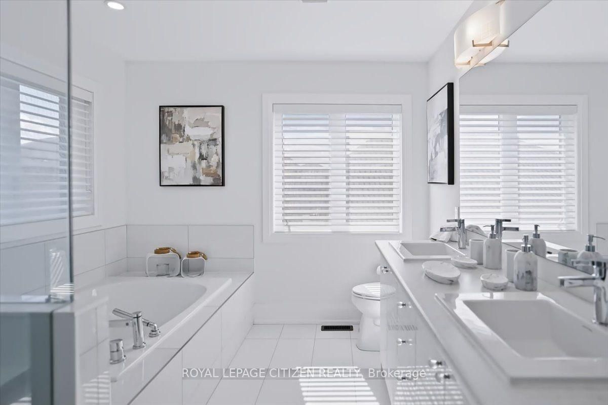 243 Ferragine Crescent • Bradford West Gwillimbury, ON photo 24