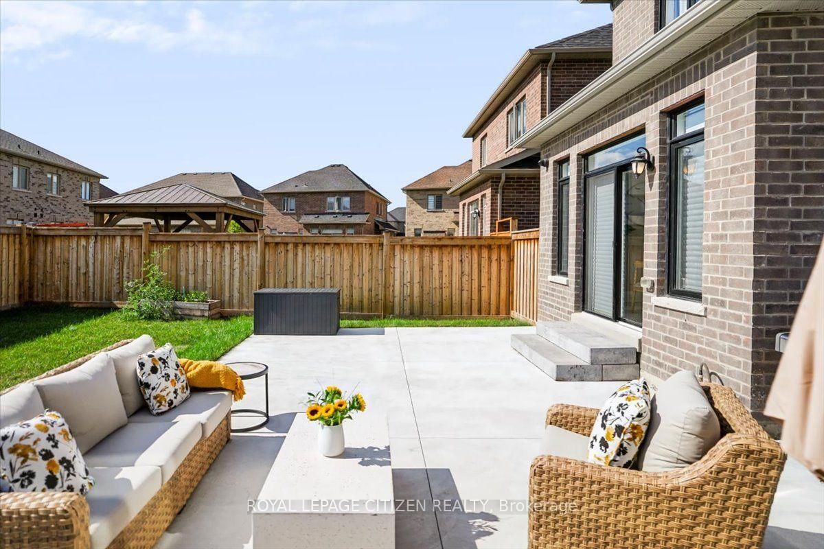243 Ferragine Crescent • Bradford West Gwillimbury, ON photo 36