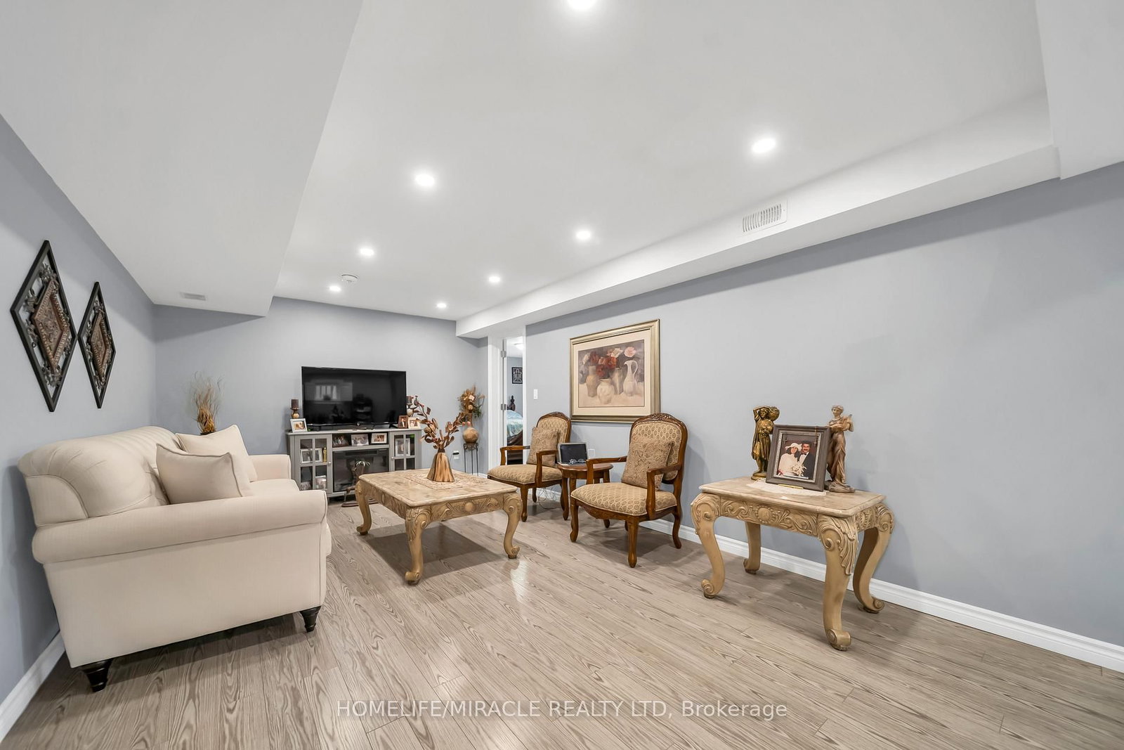 57 Bronze Crescent • Bradford West Gwillimbury, ON photo 25