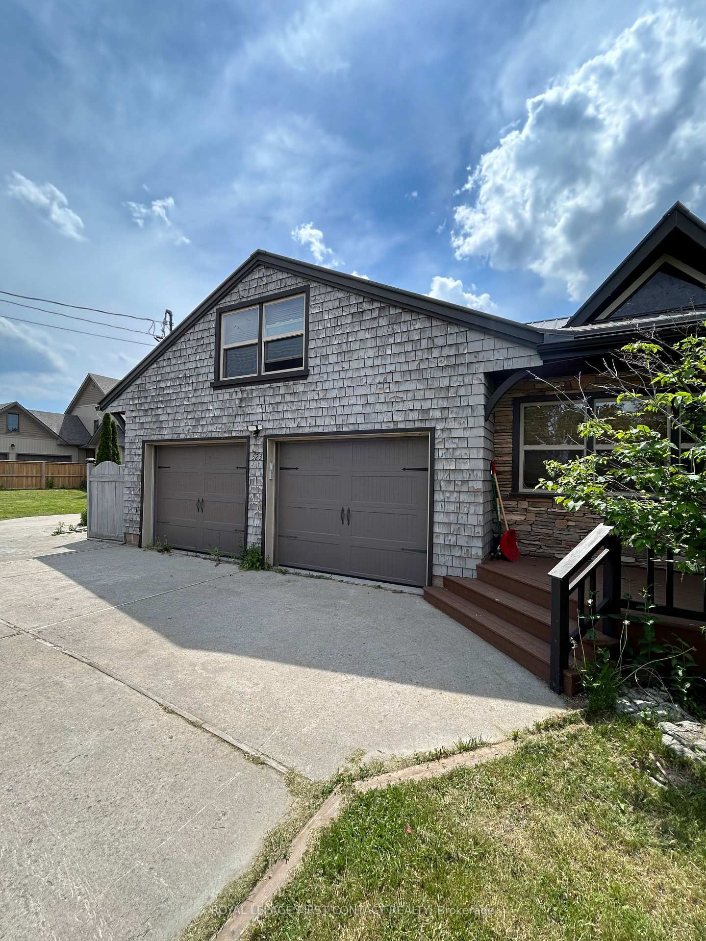 523 Lake Drive E • Georgina, ON photo 2