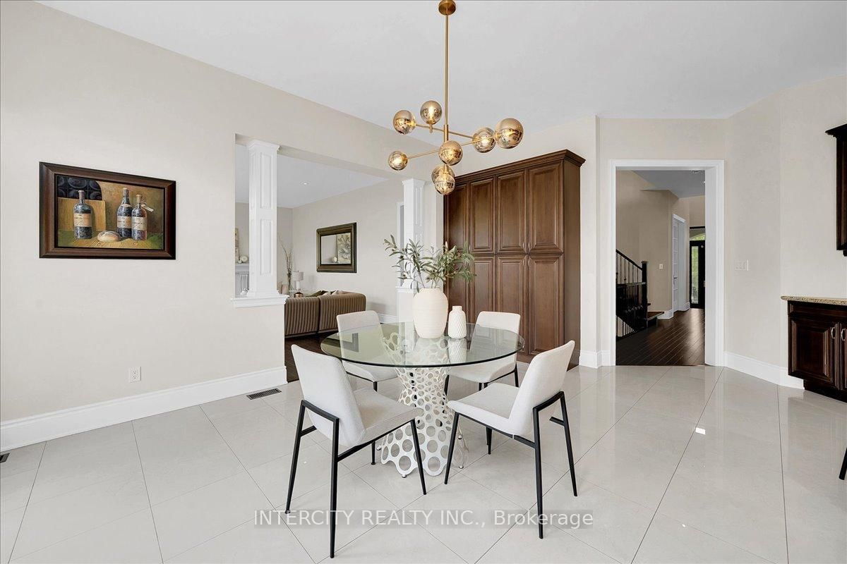 233 Carisbrooke Circle • Aurora, ON photo 20