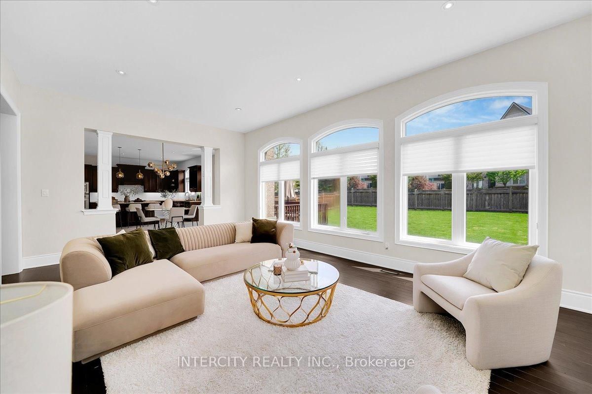 233 Carisbrooke Circle • Aurora, ON photo 23