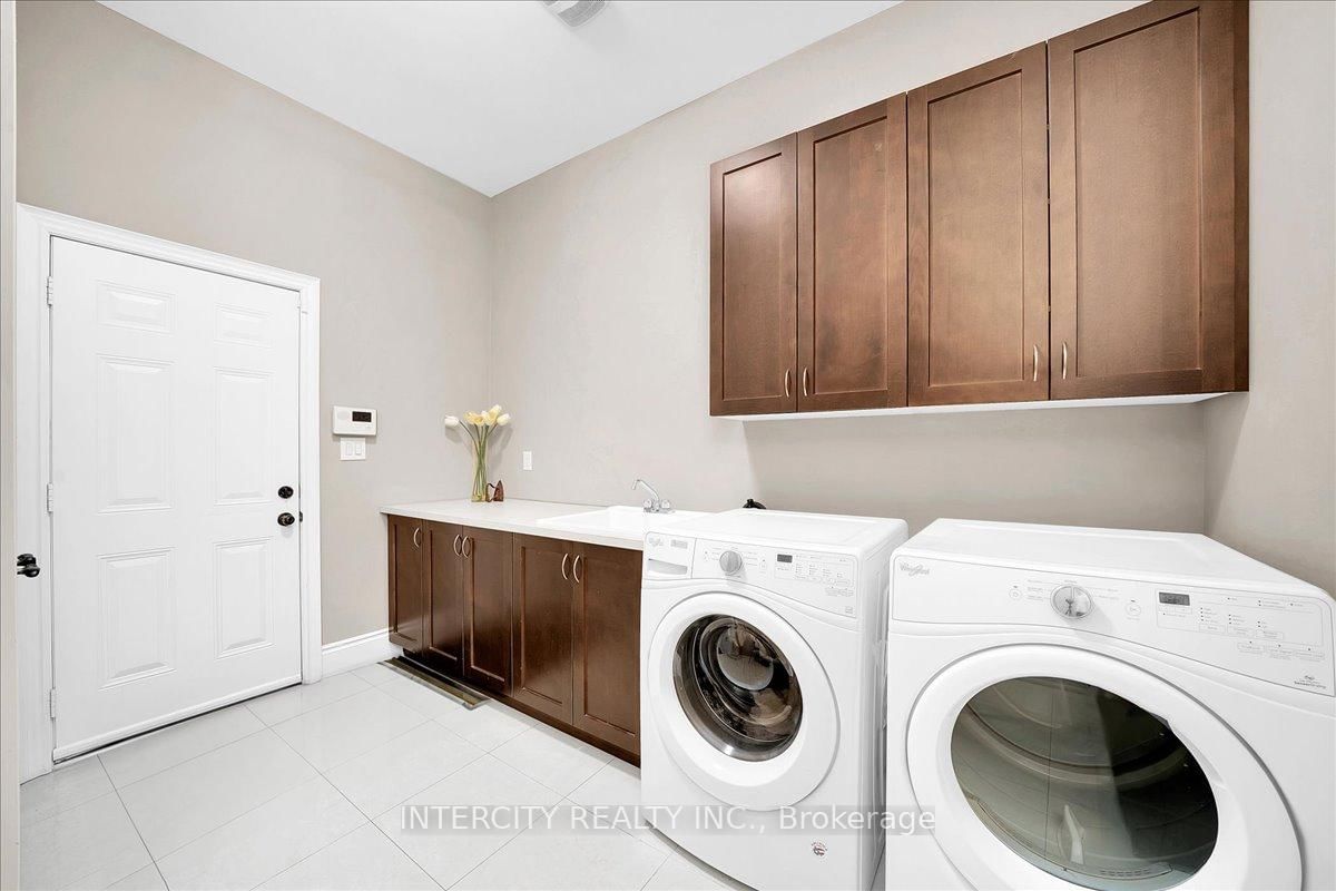 233 Carisbrooke Circle • Aurora, ON photo 25
