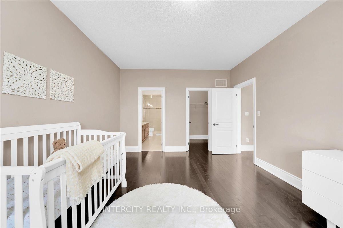 233 Carisbrooke Circle • Aurora, ON photo 35