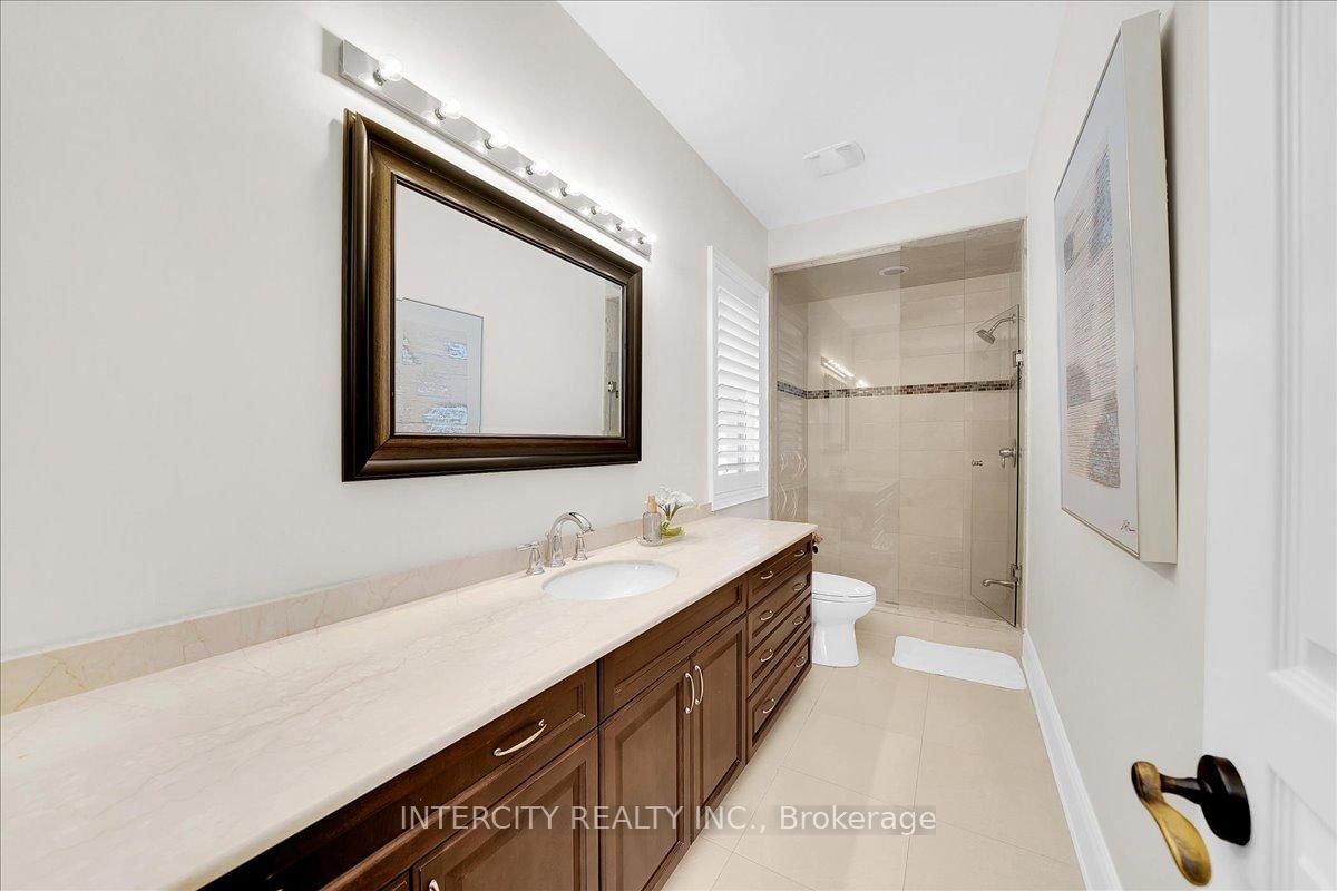233 Carisbrooke Circle • Aurora, ON photo 36