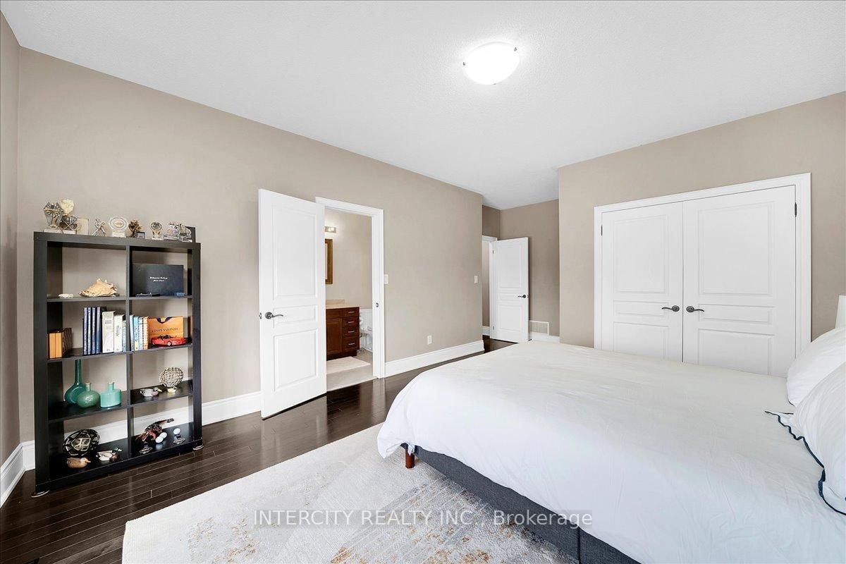 233 Carisbrooke Circle • Aurora, ON photo 39
