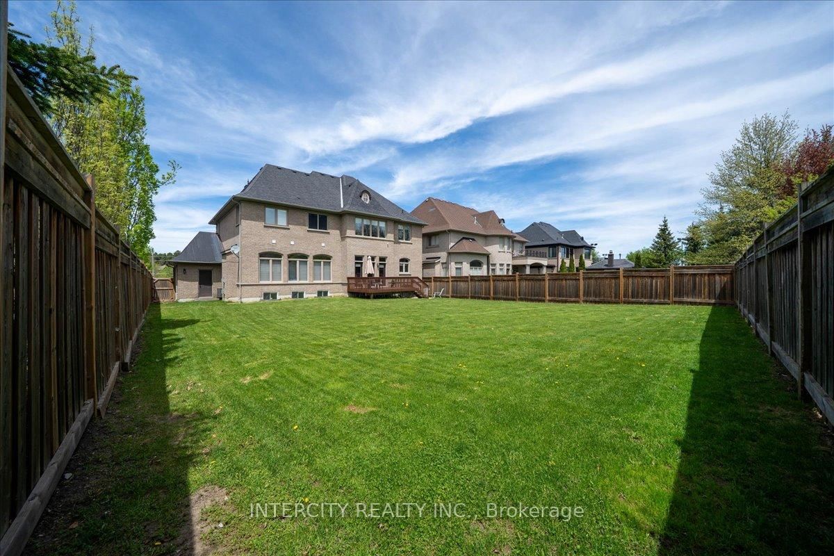 233 Carisbrooke Circle • Aurora, ON photo 47