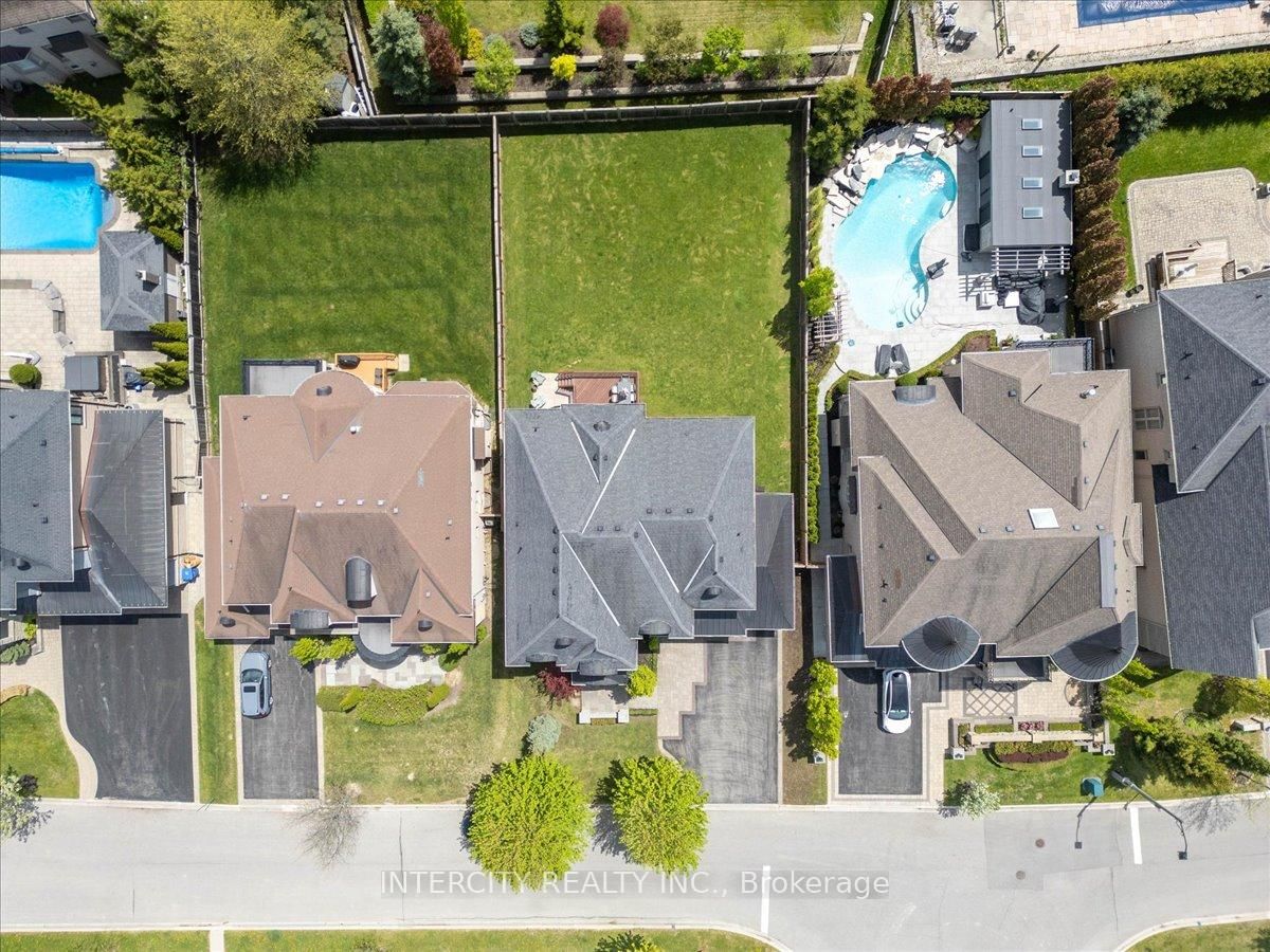 233 Carisbrooke Circle • Aurora, ON photo 49