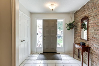 128 Reeve Drive • Markham, ON photo 5