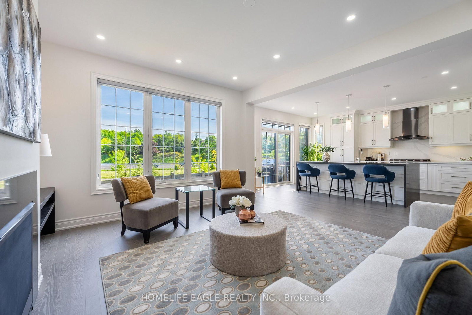 58 Tesla Crescent • East Gwillimbury, ON photo 8