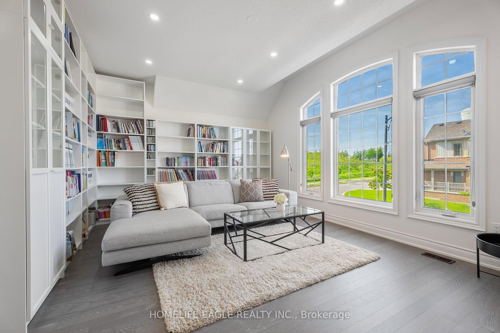 58 Tesla Crescent • East Gwillimbury, ON photo 9