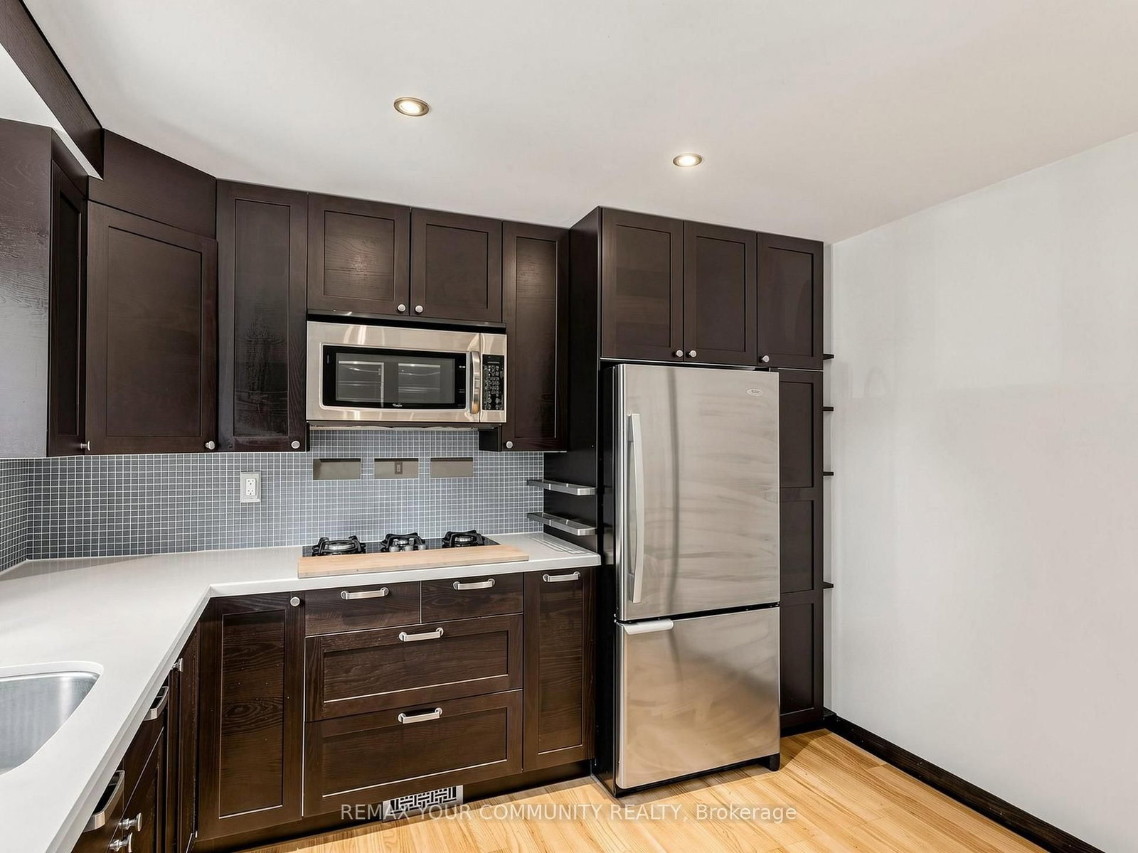75 St. Andrews Court • Aurora, ON photo 12
