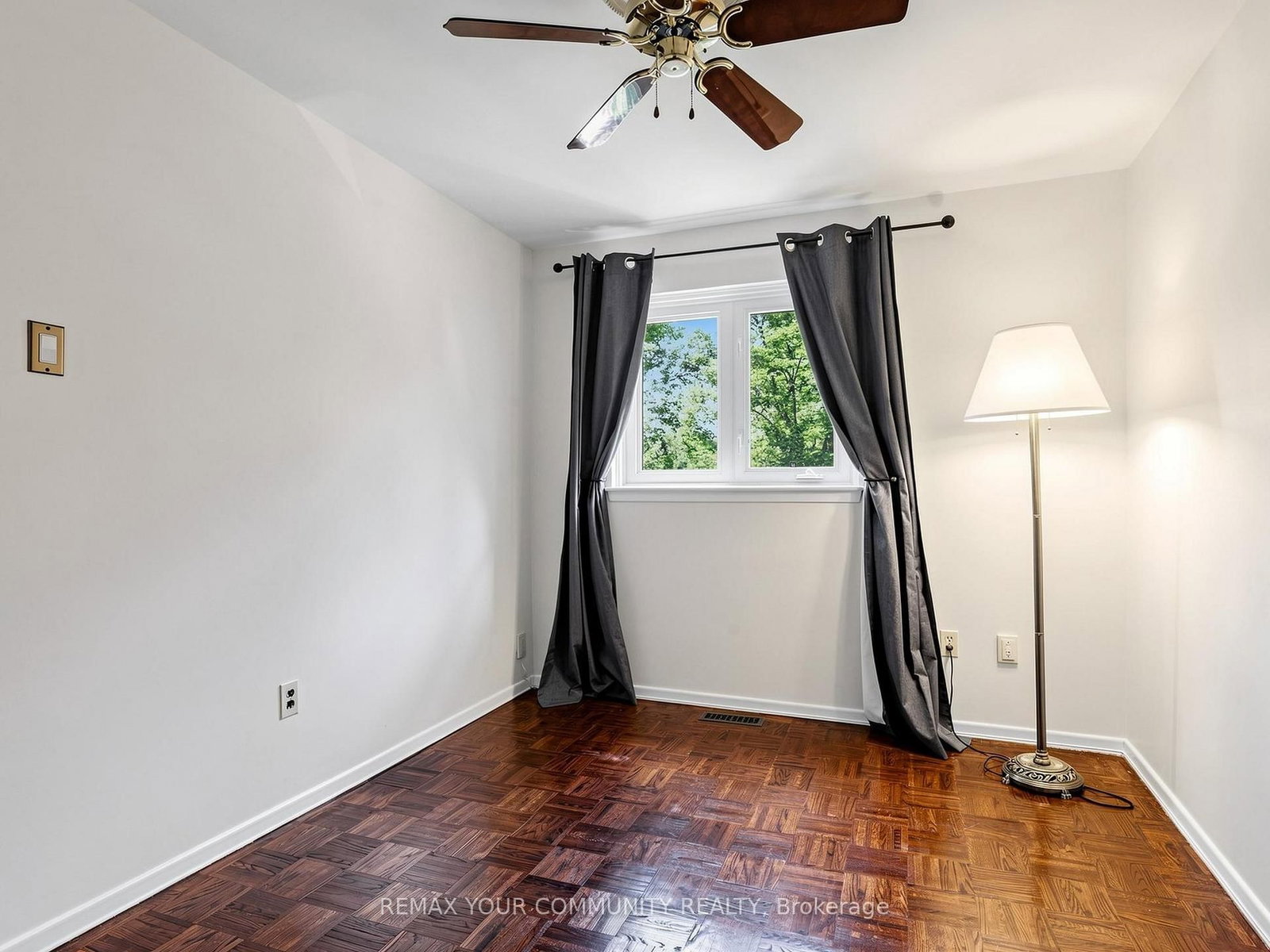 75 St. Andrews Court • Aurora, ON photo 22