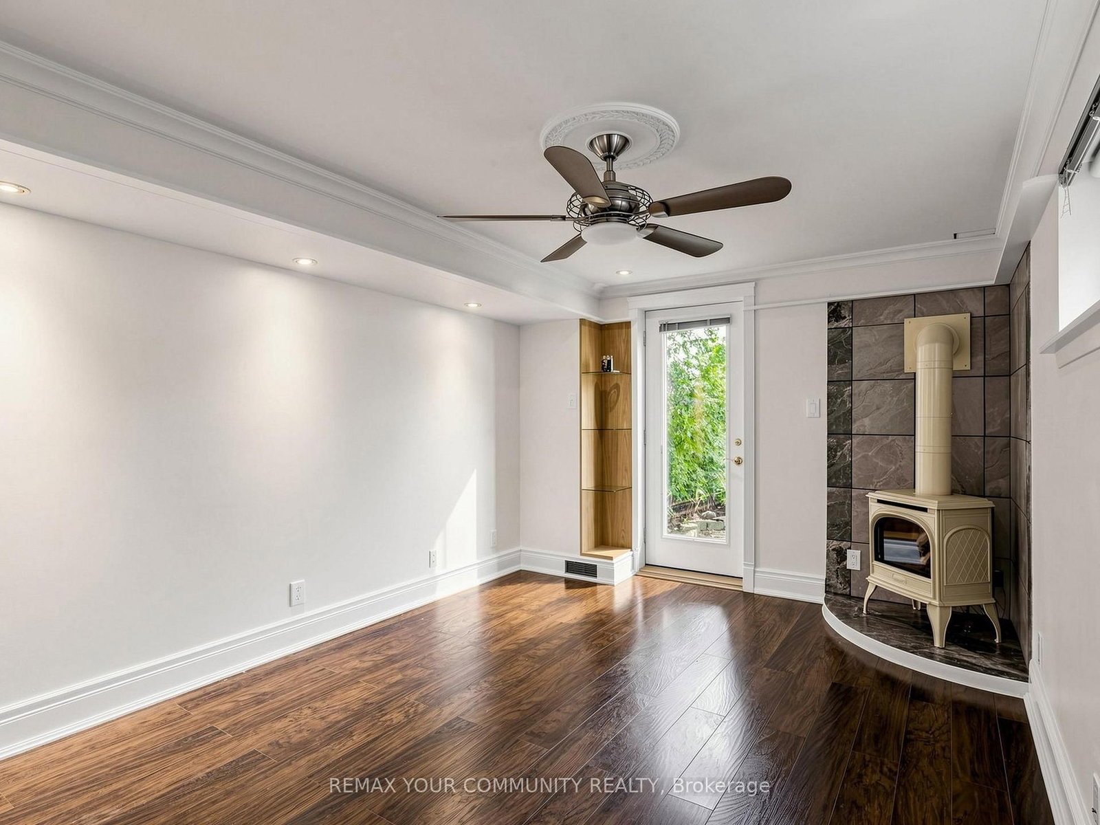 75 St. Andrews Court • Aurora, ON photo 36