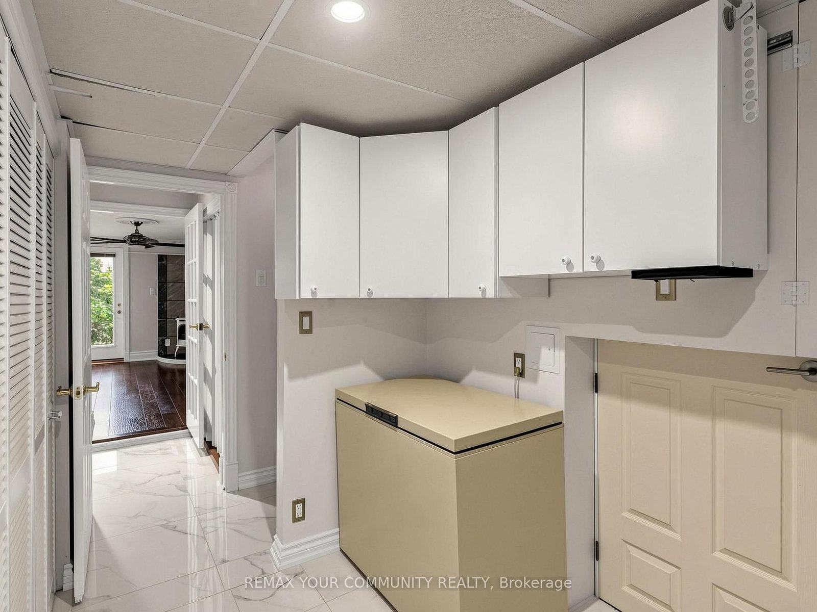 75 St. Andrews Court • Aurora, ON photo 40
