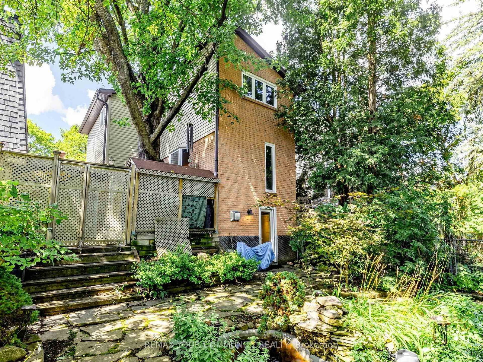 75 St. Andrews Court • Aurora, ON photo 47