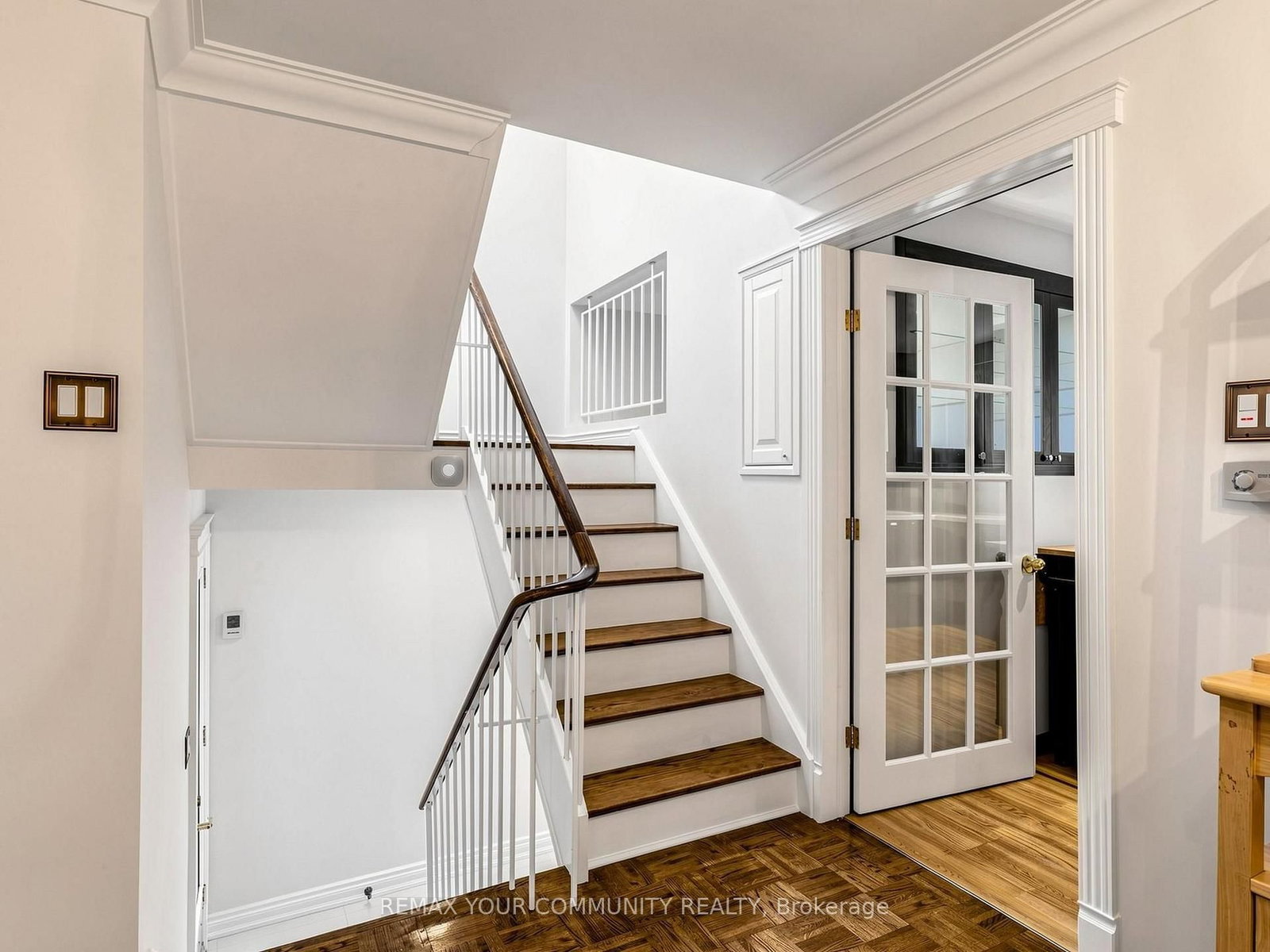 75 St. Andrews Court • Aurora, ON photo 9